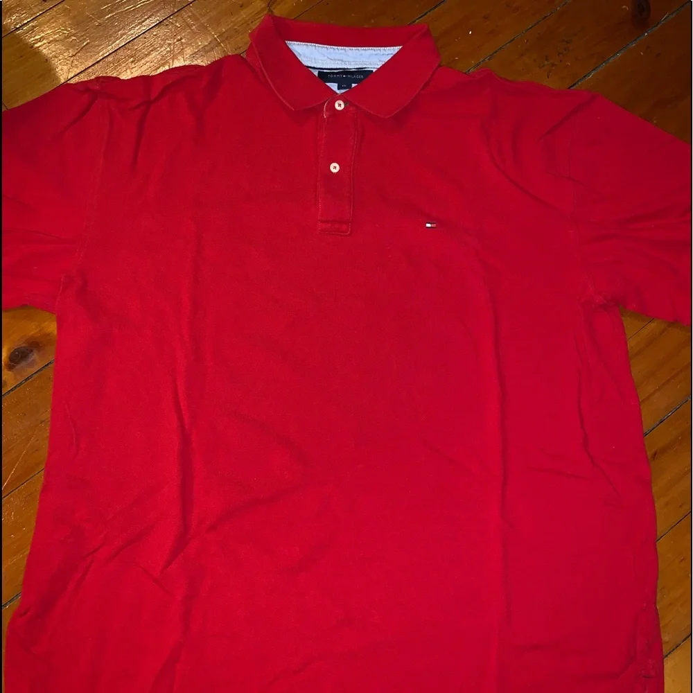 Tommy Hilfiger polo - Picture 1 of 4